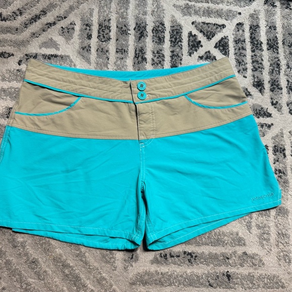 Patagonia Turquoise and Beige Athletic Shorts - Picture 1 of 6